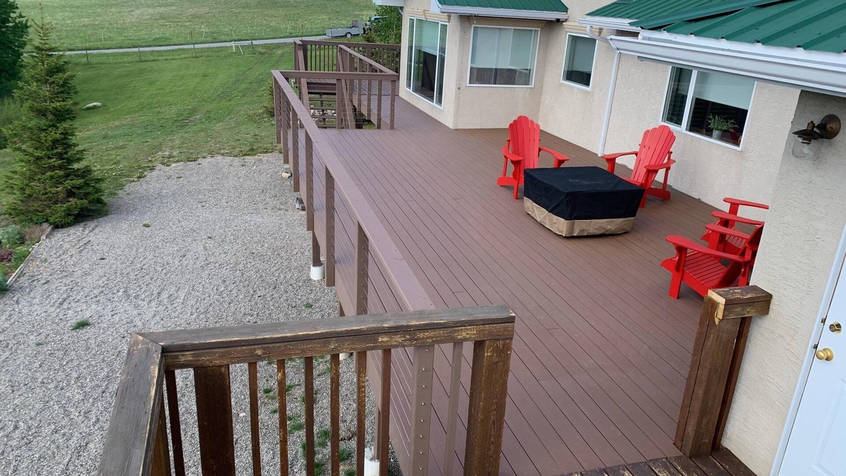 Division No. 3 Villa | Sleeps 16-5 mins from Waterton Entrance-WCV-C