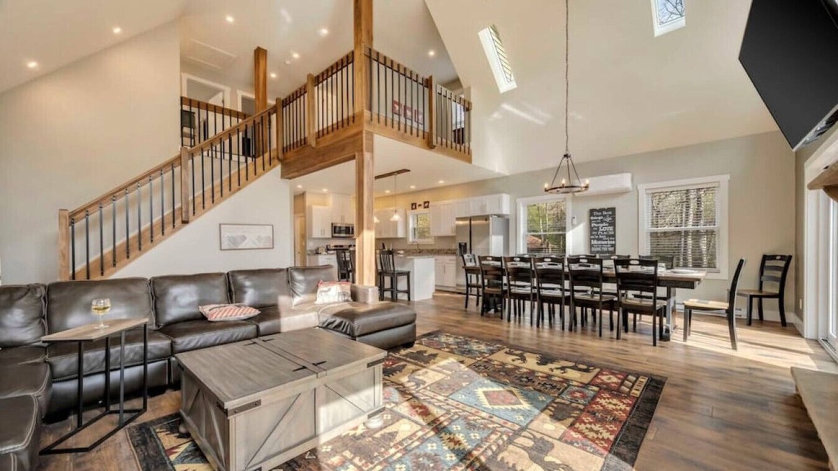 Jim Thorpe House | Sleeps 16! Game Room, Fireplace, Deck w/ Grill
