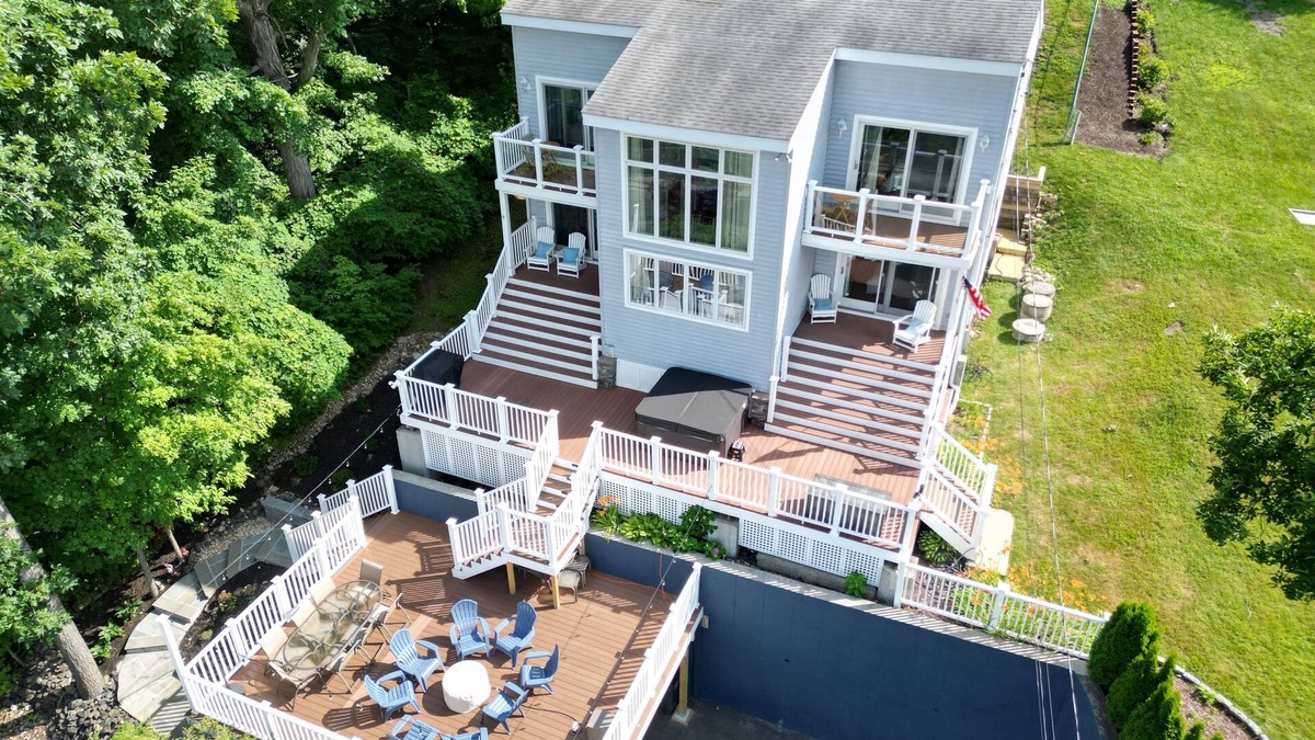 Brookfield House | Sleeps 16! Lake, Dock, Hot Tub, Deck, Fire Pit, Grill