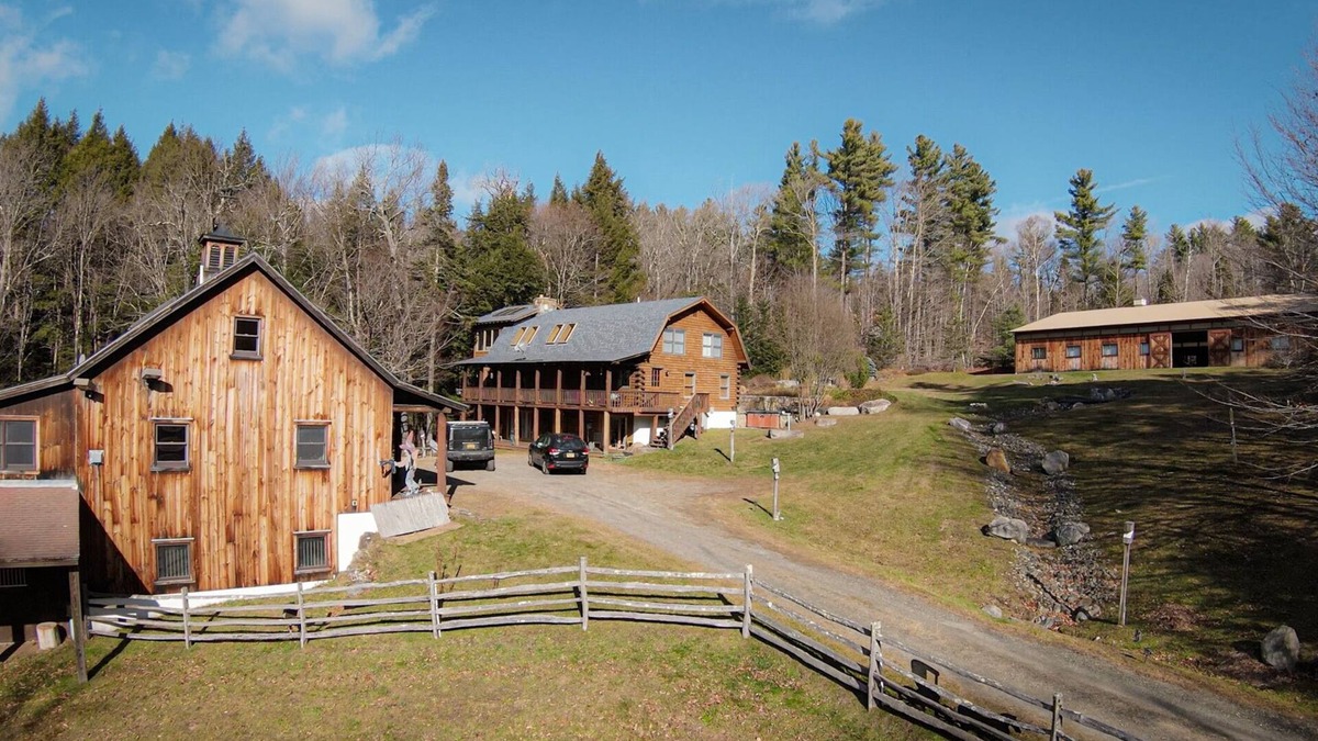 Wardsboro House | Sleeps 30! 2 Cabins, 10 Bedrooms, 3 Kitchens, Hot Tub, Fireplaces, Game Rooms
