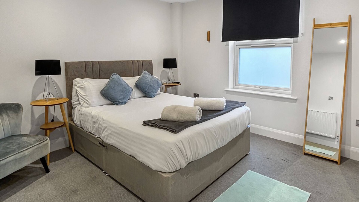 Grantham Apartment | Sleeps 4- 1-Bedroom Apartment – Walking Distance to Grantham Town Centre!