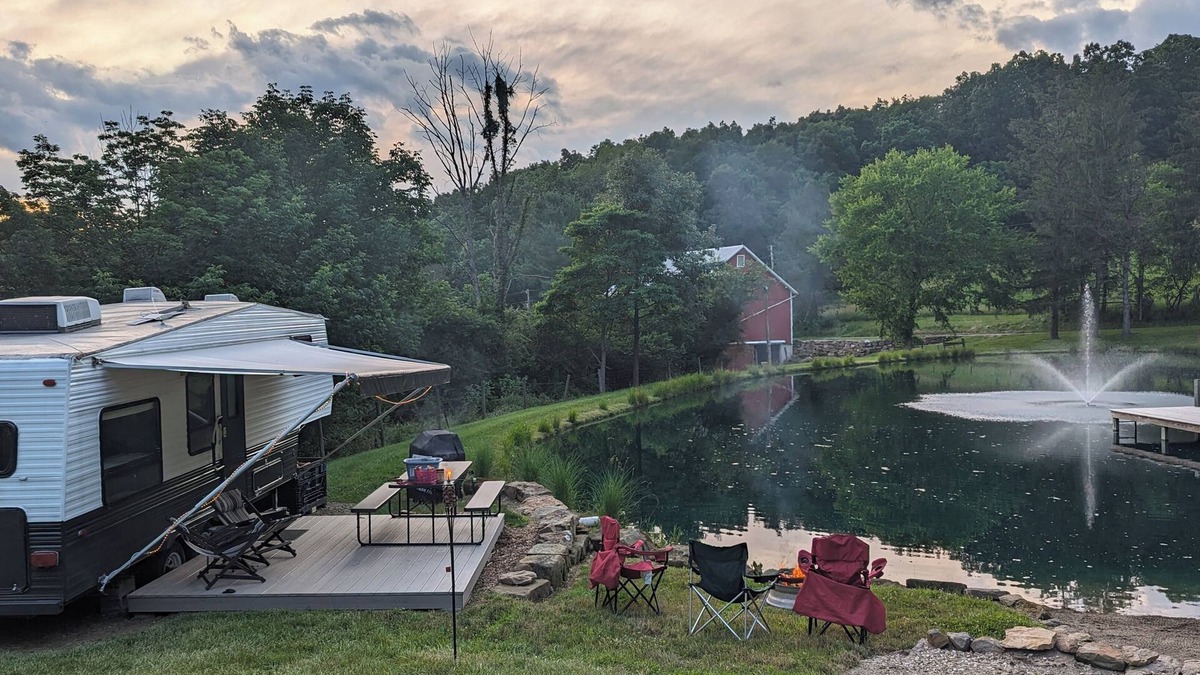 Blissfield RV Rental | Sleeps 4, secluded, Amish Country