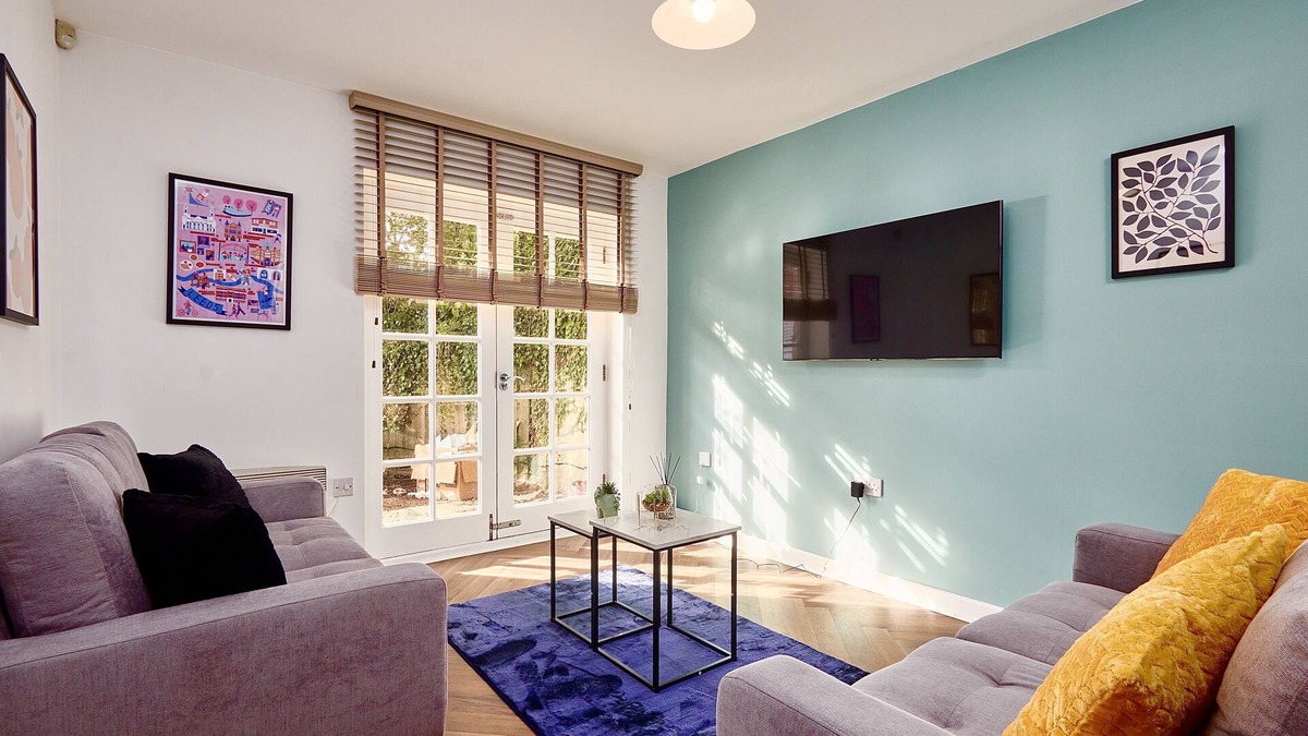 Headingley Apartment | Sleeps 6: Family & Work Stays - FREE Parking & WiFi