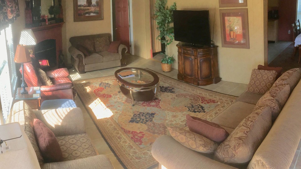 Ernul House | Sleeps 6 in 4 Queen Beds, former farmland, near New Bern, home of Tryon Palace.