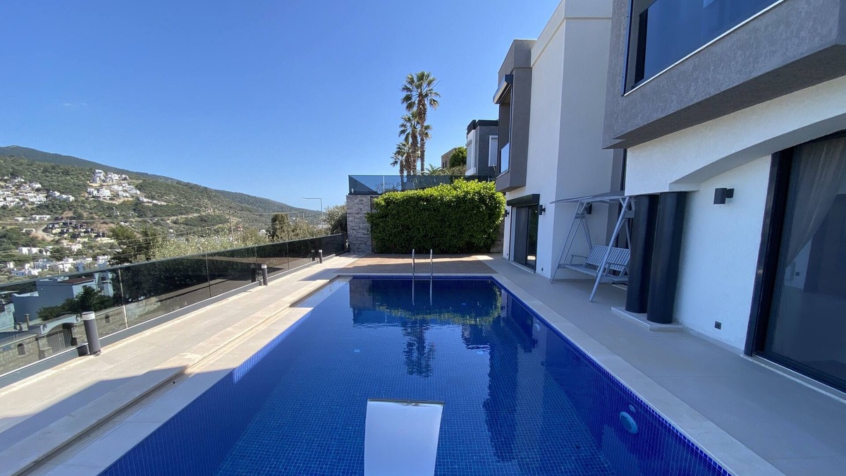 Torba Villa | Sleeps 6, Villa w/ Private Pool and Modern Design - AWZ 302