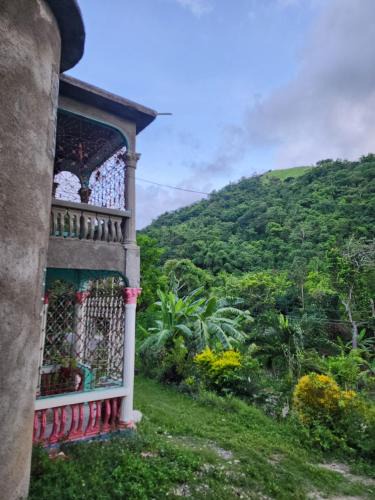 Yallahs Apartment | sleeps 7 plus private parking apartment near Yallahs in St Thomas Jamaica