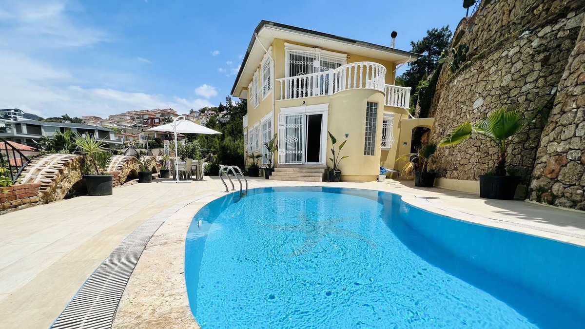 Kargicak Villa | Sleeps 8, Spacious and Airy Villa - AWZ 284