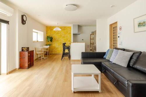 Taisho-ku Apartment | Sleeps 9/Near Expo & USJ/3min Sta/2 Bath