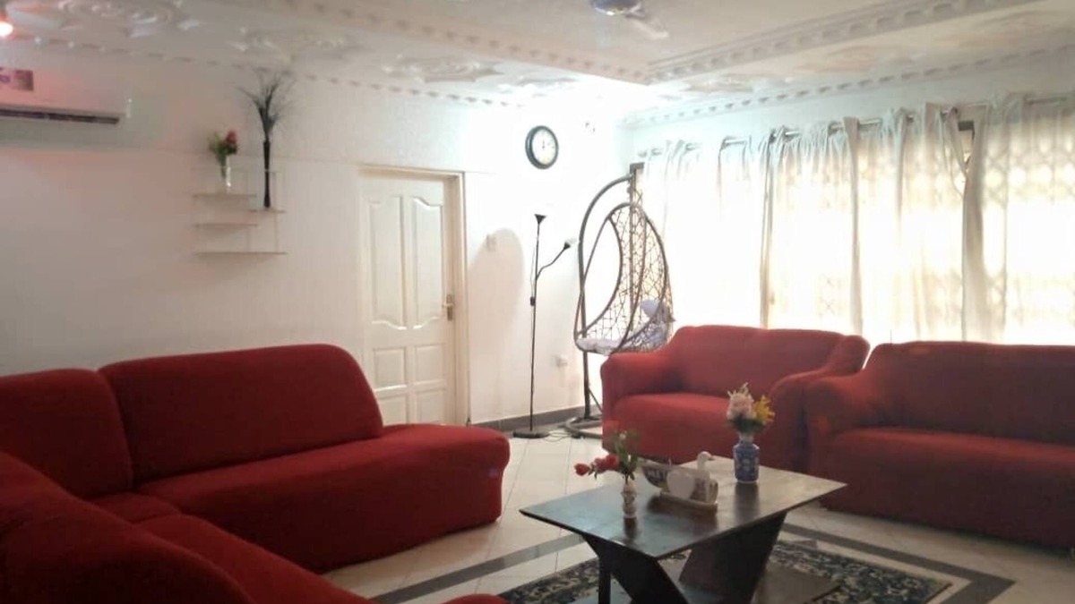 Kumasi Apartment | Sleeps8- Private Secure Parking- Garden- AirCon