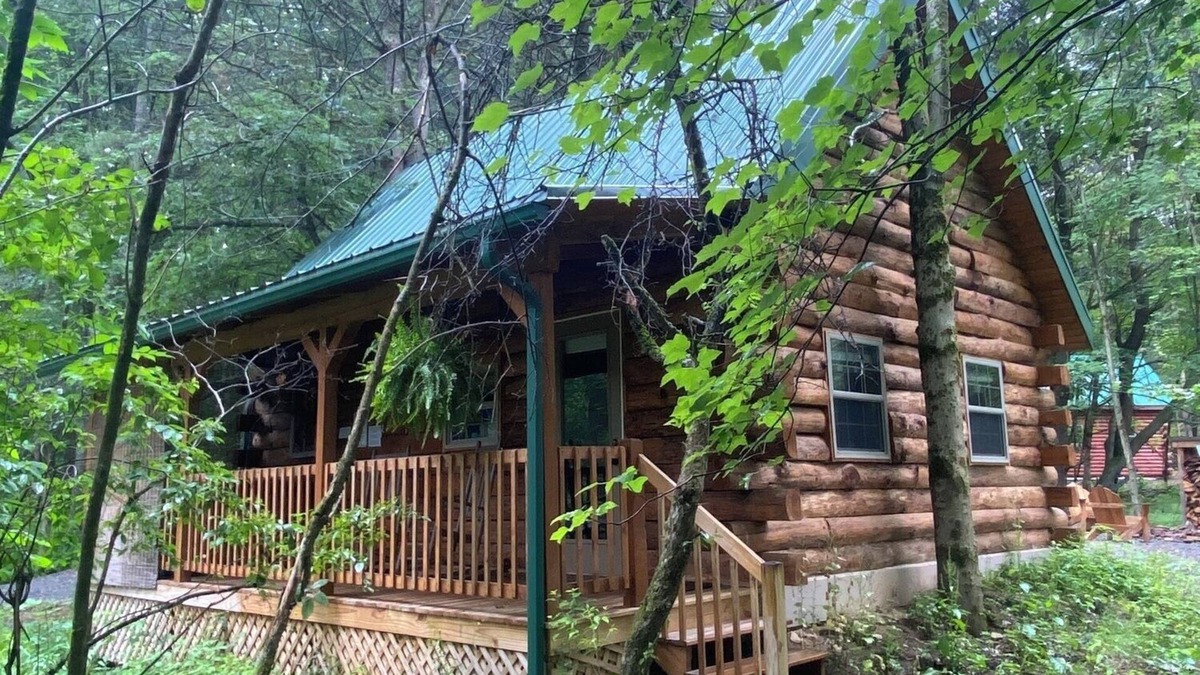 Leeper Cabin | Sleepy Bear Log Cabin near Cook Forest State Park