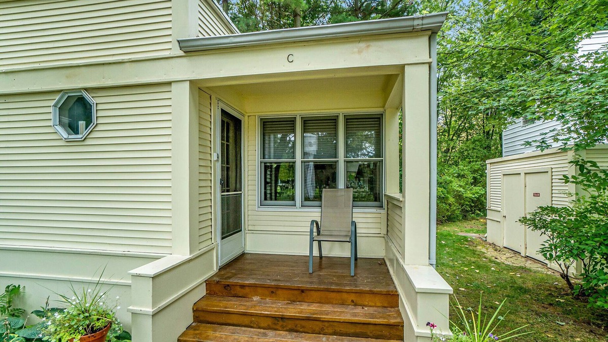 South Haven Cabin | Sleepy Hollow Beach Resort introduces Stonebridge C