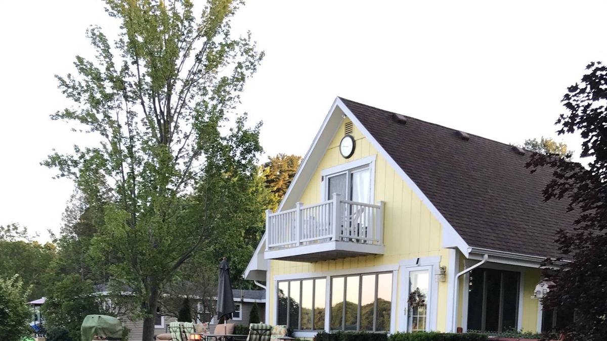 Hillsdale Cabin | Sleepy Hollow, Where the Holidays Begin