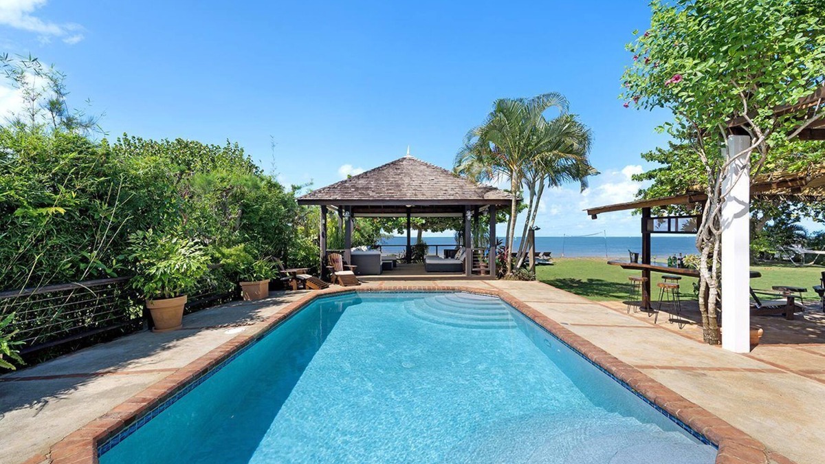 Rio Bueno Villa | Sleepy Shallows - Fabulous Beachfront Villa