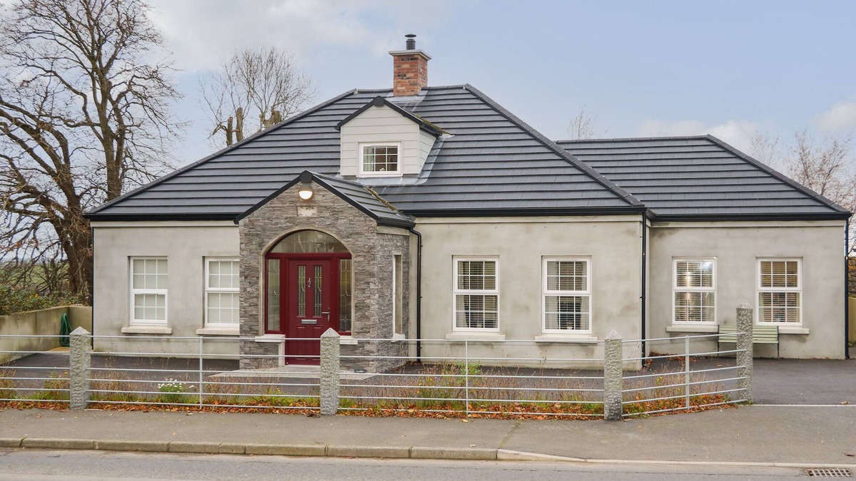 Downpatrick Cottage | SLIABH AMHARC, pet friendly in Downpatrick