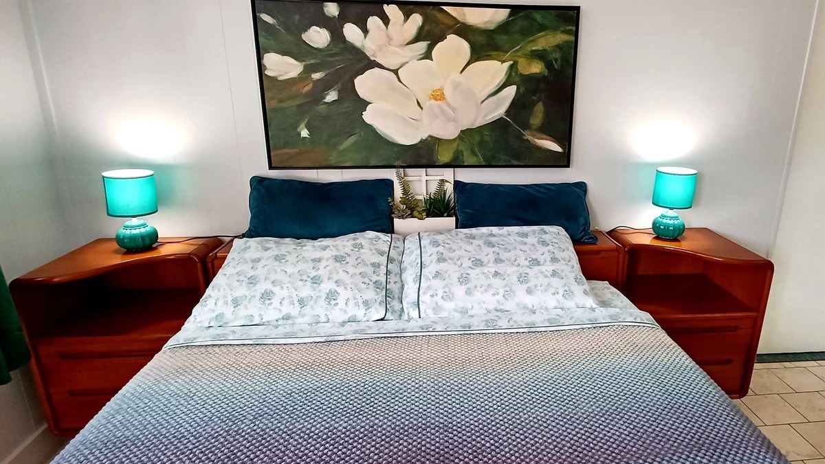 Waialua Condo | Slice of Heaven Studio