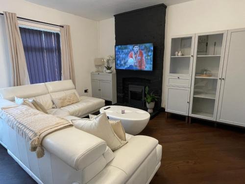 Standish House | Slick Space for a Standish Stay