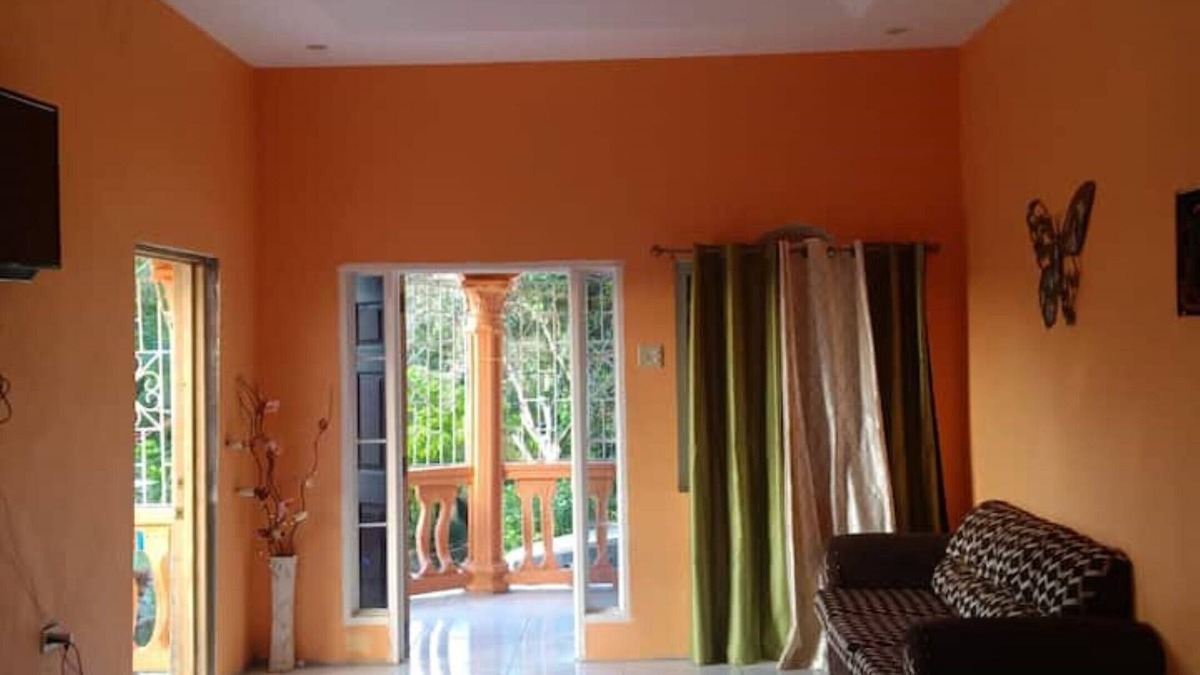 Spring Village Villa | SligoVilla Guest House - Pet Friendly - Hike & Swim in One Day!