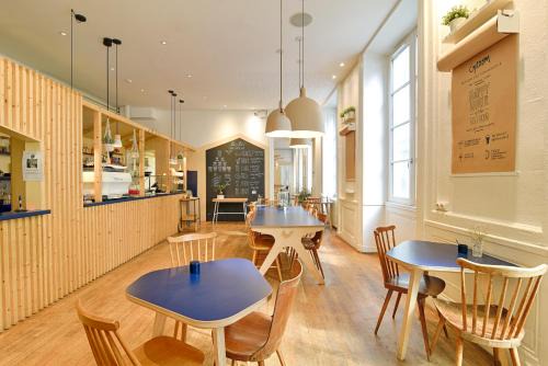 Griffon - Royale Hostel | SLO Hostel Lyon les Pentes