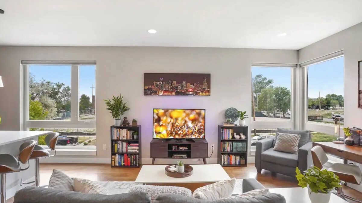 West Colfax House | Slofax Place - Modern 2 Bedroom Townhome in Sloans Lake Denver