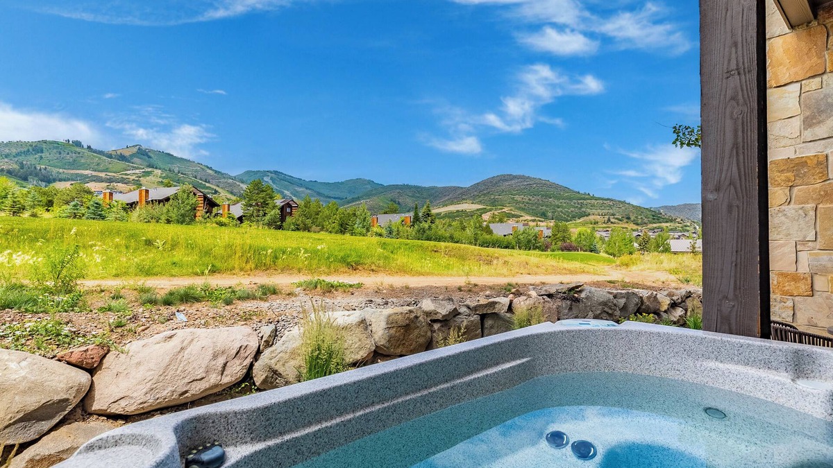 Park City House | Slope Sight by AvantStay | A+ Location w/Hot Tub