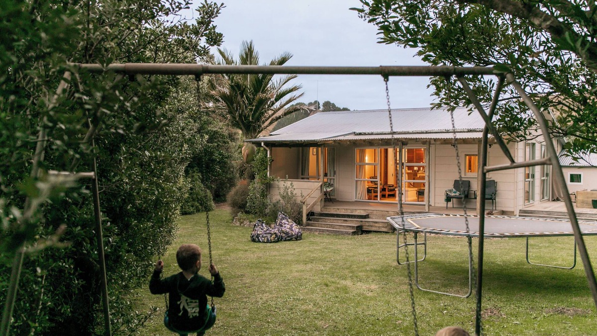 Kairakau House | Slow & Relaxing Days at the cutest old school bach- family & pet-friendly