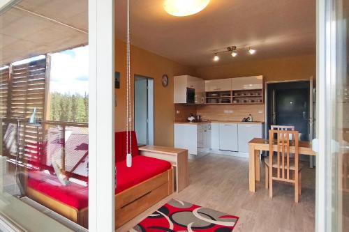 Harrachov Apartment | Slunný dvoupokojový apartmán v centru s nejkrásnějším výhledem v Harrachově a soukromým parkováním v garáži - by Relax Harrachov