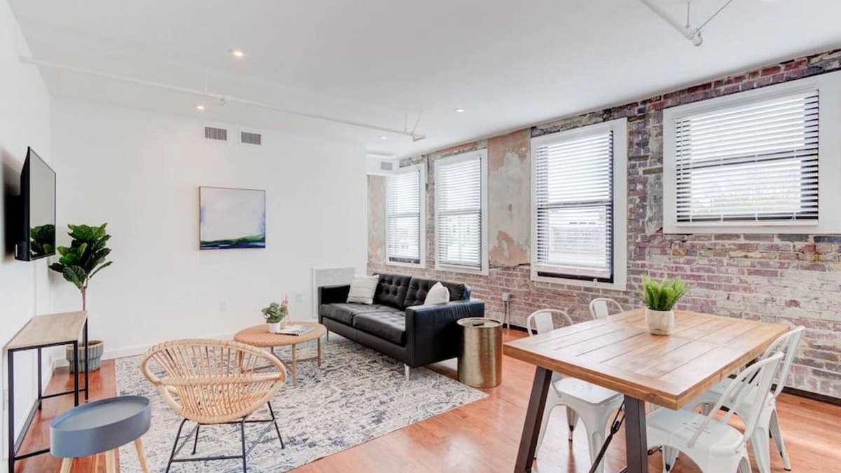 South Main Historic District Apartment | SM 202 · Downtown Loft Style Unit with ALL Modern Amenities