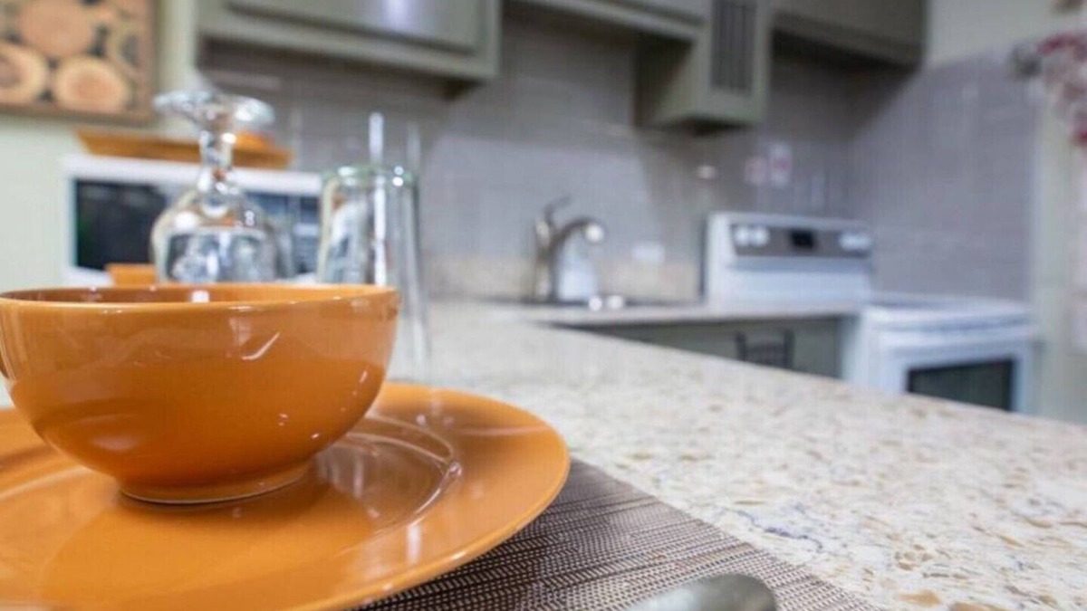Havendale House | Smack in Da Middle of Everything! 1bdr Steal of a Deal!