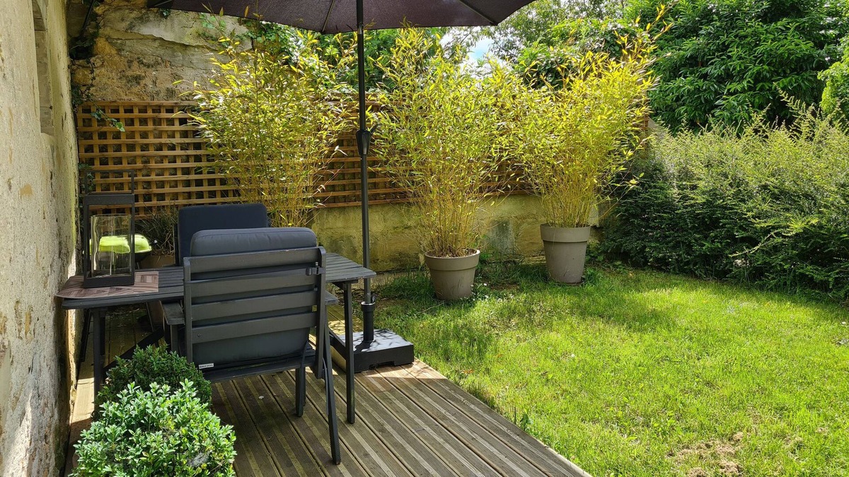 Sainte-Honorine-des-Pertes Cottage | Small house near Omaha Beach