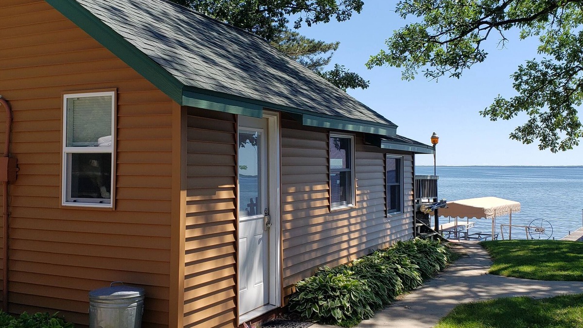 Battle Lake Cabin | Small 2-bedroom With Private Deck Overlooking Otter Tail Lake