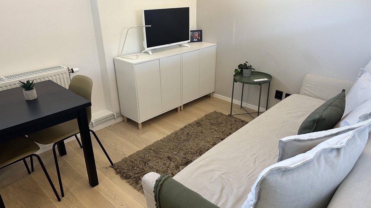 Edsberg Apartment | Small 2 room Apartment in Sollentuna