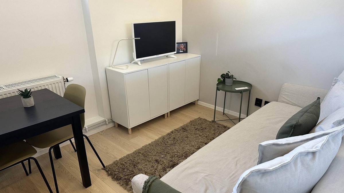 Edsberg Apartment | Small 2 room Apartment in Sollentuna