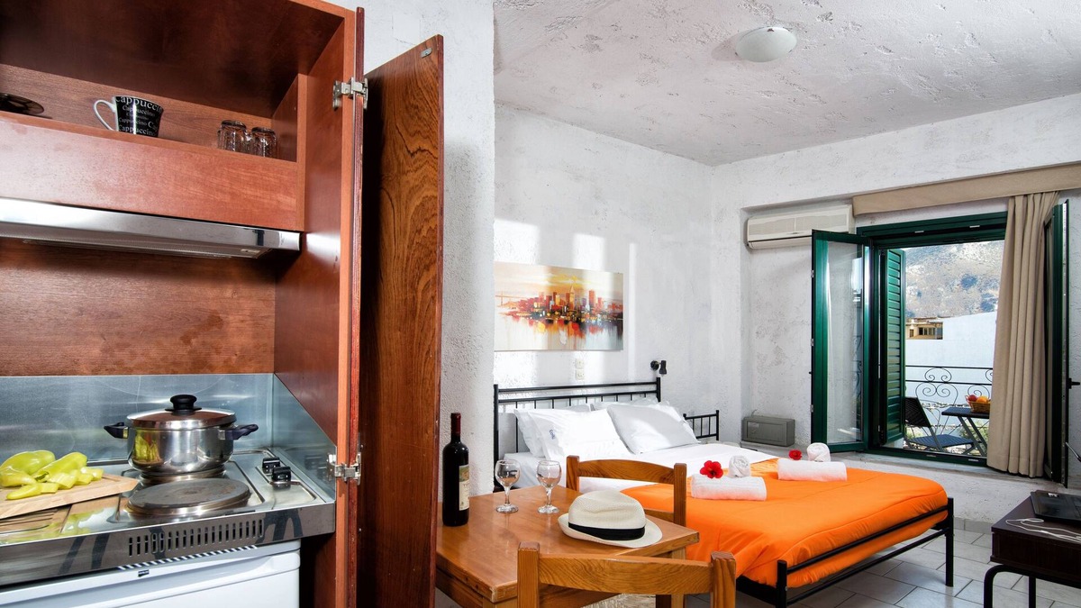 Limenas Chersonisou Apartment | Small Amazing studio Mountain View