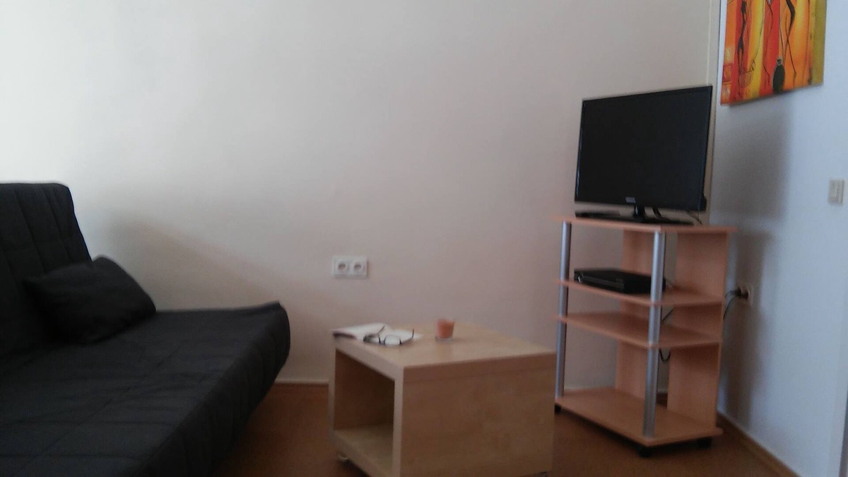 Dinslaken Apartment | small apartment with private parking
