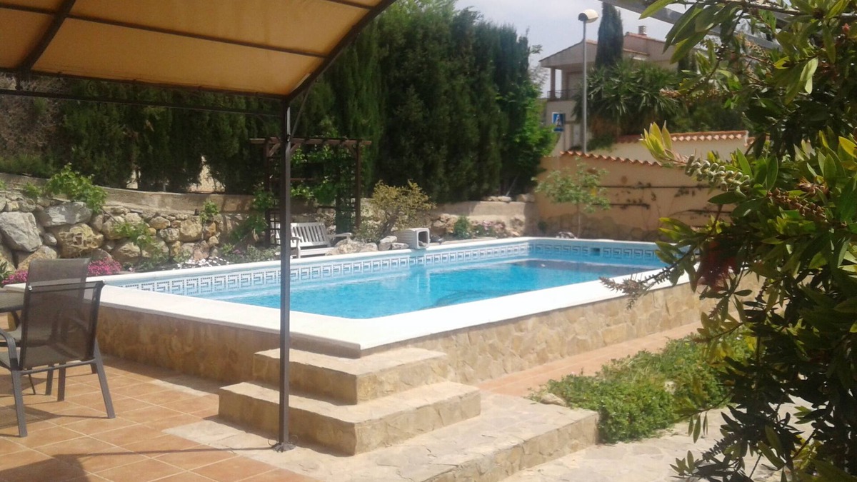 Benaguacil Apartment | Small apartment with private pool, terrace and parking Es un Apartmento para 2