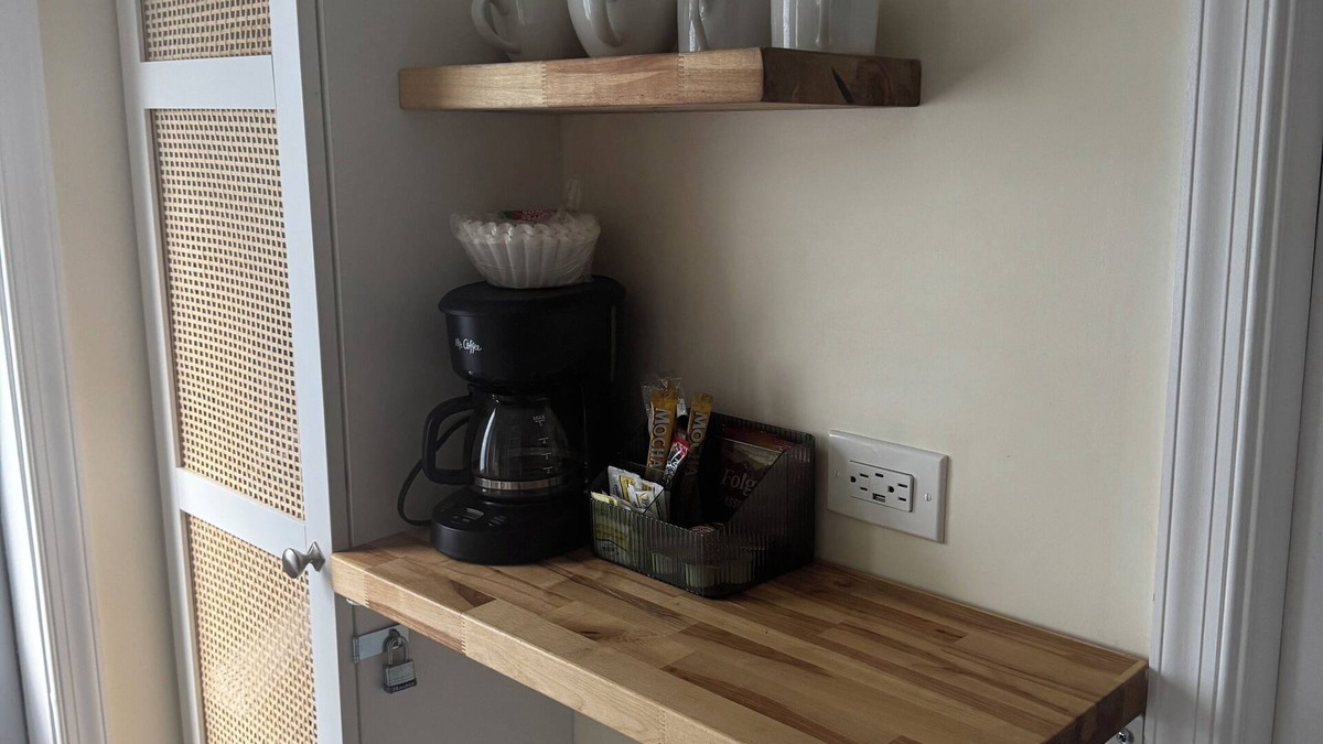 Westgate Apartment | Small apt Chic 1-bedroom apartment with AC, WiFi in wonderful West Palm Beach