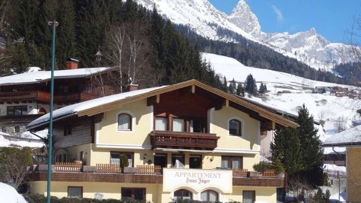 Filzmoos Apartment | Small beautiful holiday home in a central location