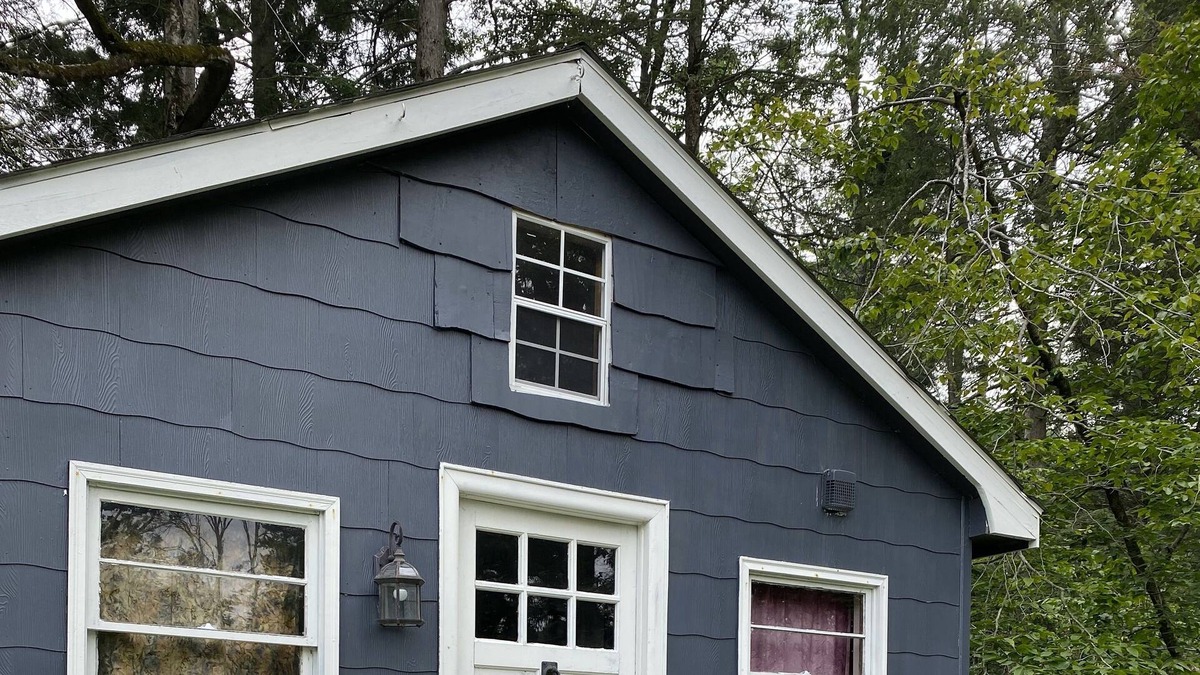 White Lake Cabin | Small Cabin all Basic needs met