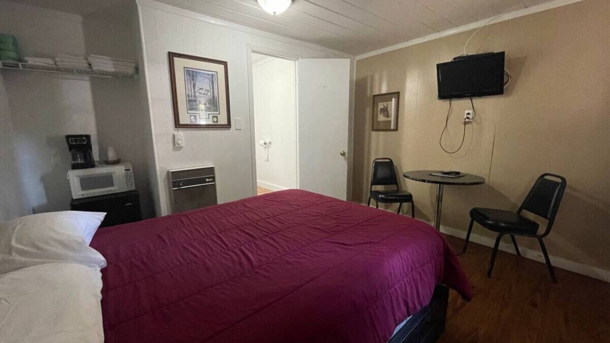 Pottsboro Cabin | Small Cabin on Lake Texoma at Mill Creek: Cabin 4
