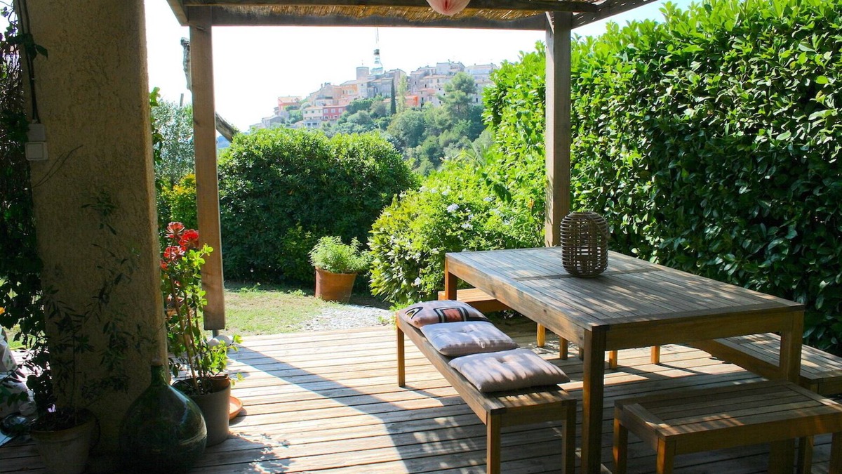Biot House | SMALL CHARMING HOUSE 70m2, private garden and swimming pool on the estate