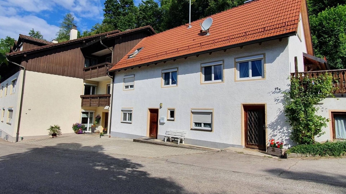 Furstenfeldbruck District Apartment | Small, fine apartment "zur Amper" for a maximum of 2 guests