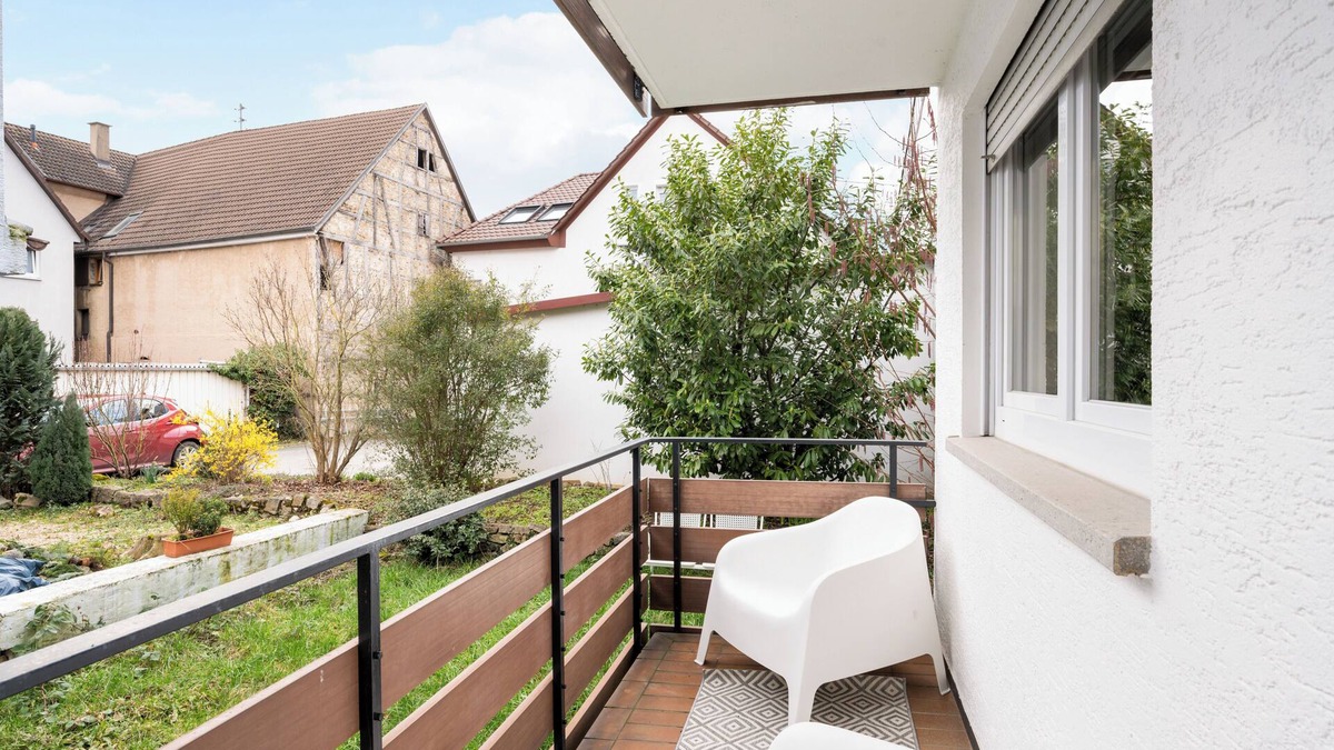 Talheim Apartment | Small first floor apartment with balcony