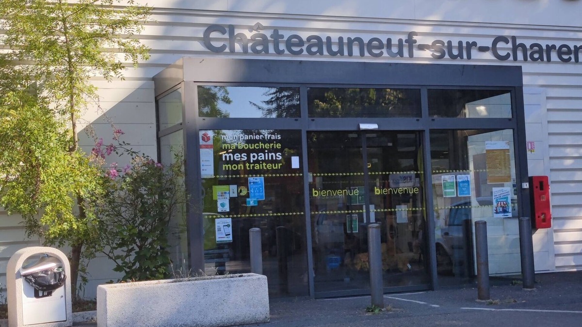 Chateauneuf-sur-Charente House | Small spare room, city center