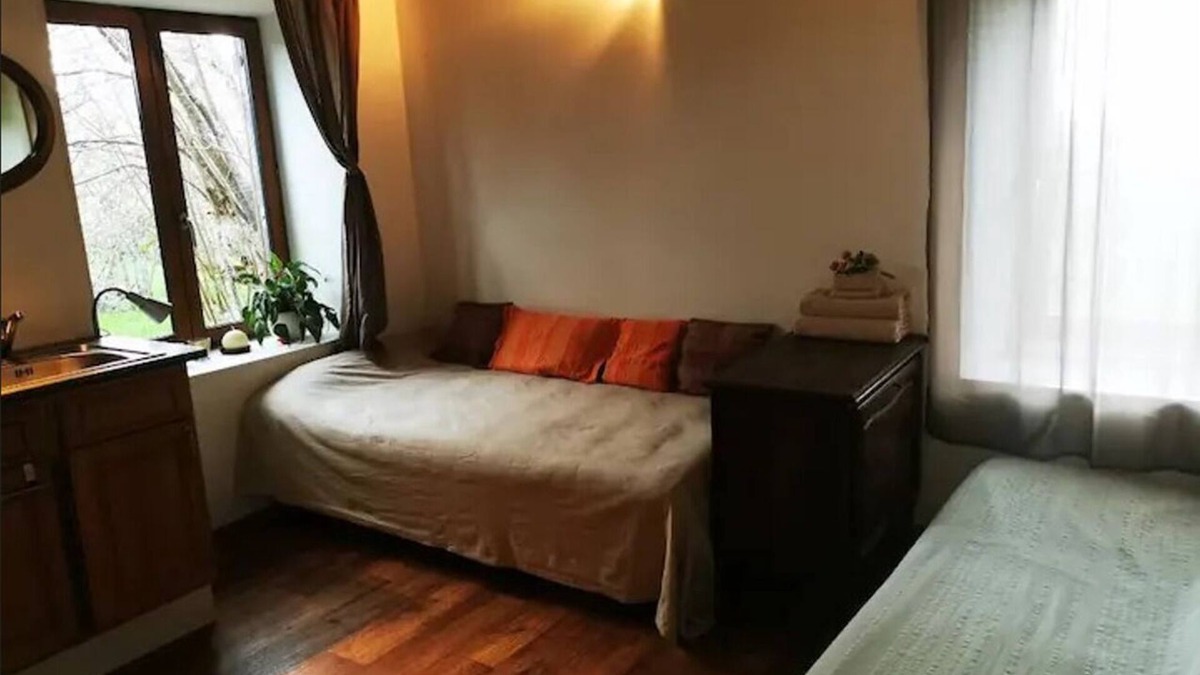 Les Ancizes-Comps Apartment | Small House