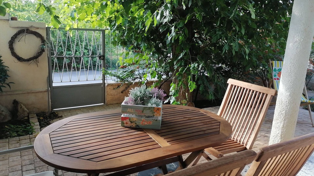 Nea Artaki House | Small house with garden in Nea Artaki
