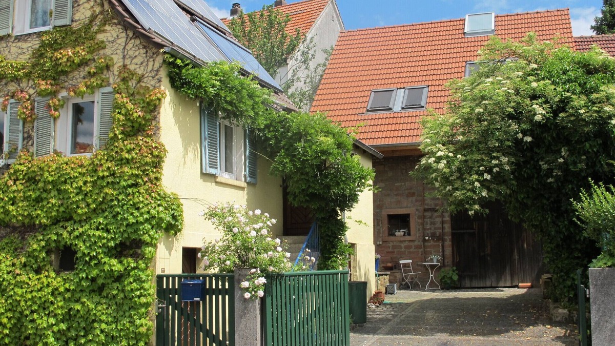 Straßbessenbach Apartment | Small luxury for 2 on the edge of the southern Spessart