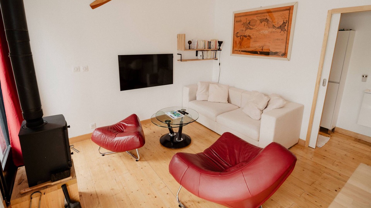Surzur House | Small modern house ideally located
