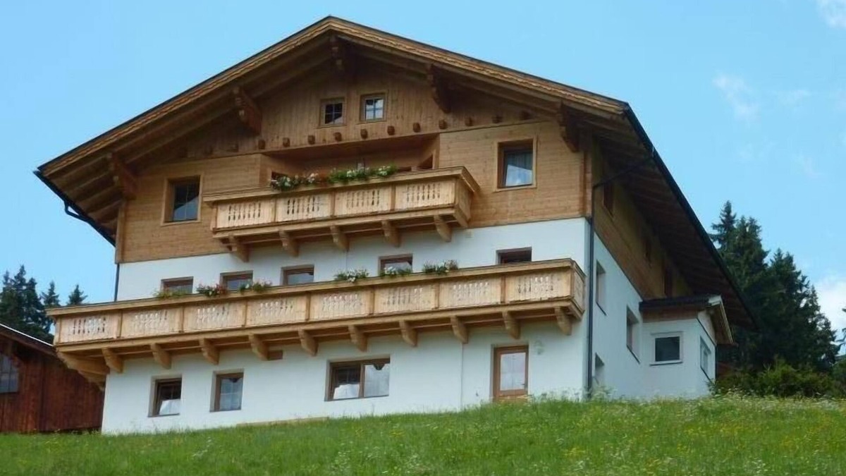 Assling Apartment | Small mountain farm, fantastic mountain panorama, quiet, sunny