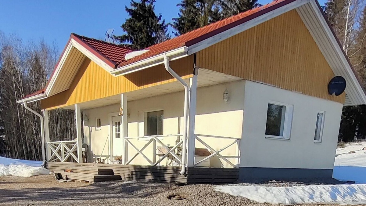 Karkola House | Small pet-friendly house with amenities
