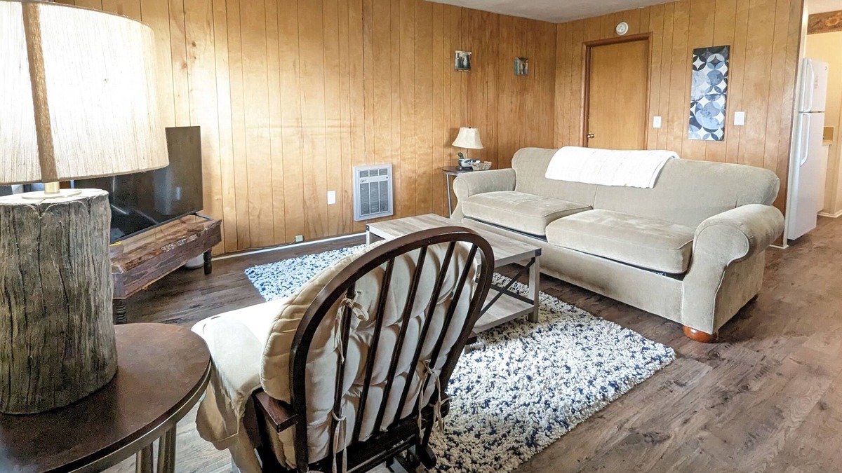 Creswell House | Small Quiet Home on Farmland
